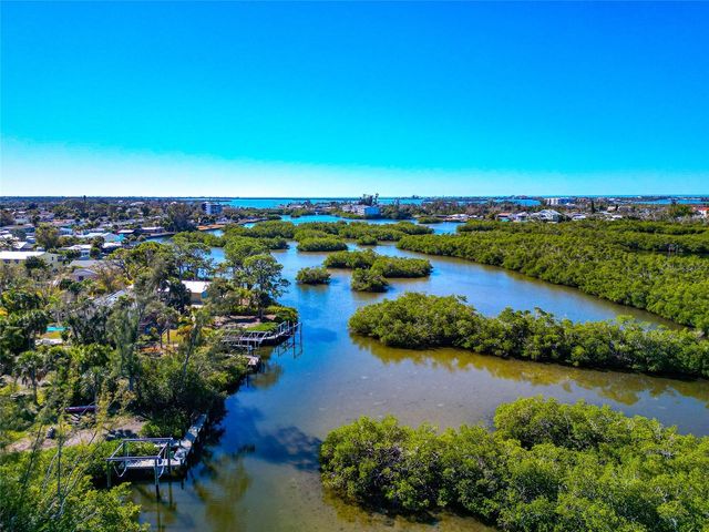 950 OXFORD DRIVE, Englewood, FL 34223