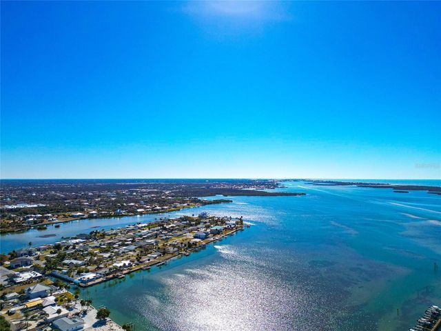 950 OXFORD DRIVE, Englewood, FL 34223