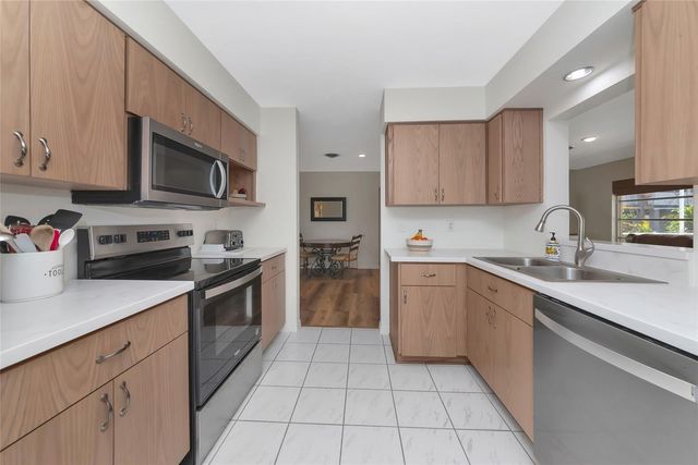 950 OXFORD DRIVE, Englewood, FL 34223