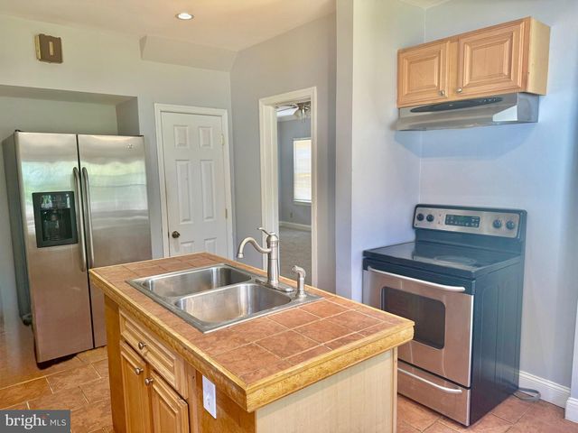 6506 GATEWAY BLVD, District Heights, MD 20747