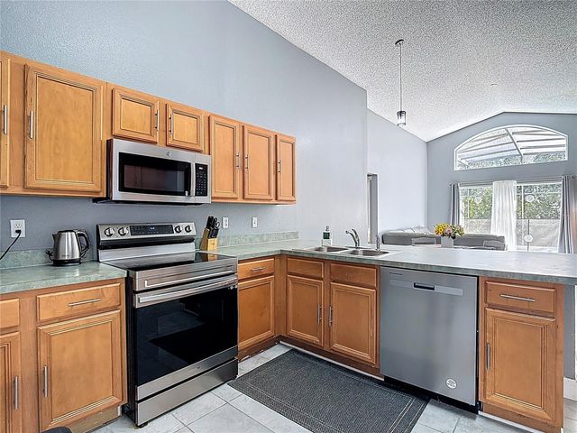 168 HIDEAWAY BEACH LANE, Kissimmee, FL 34746