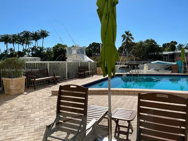 2020 NE 135th St 609, North Miami, FL 33181