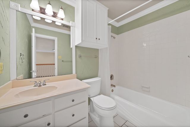 1001 Tennison Drive, Euless, TX 76039