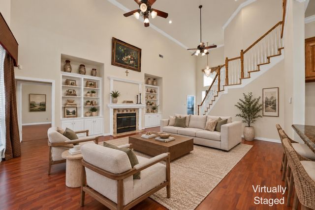 1001 Tennison Drive, Euless, TX 76039