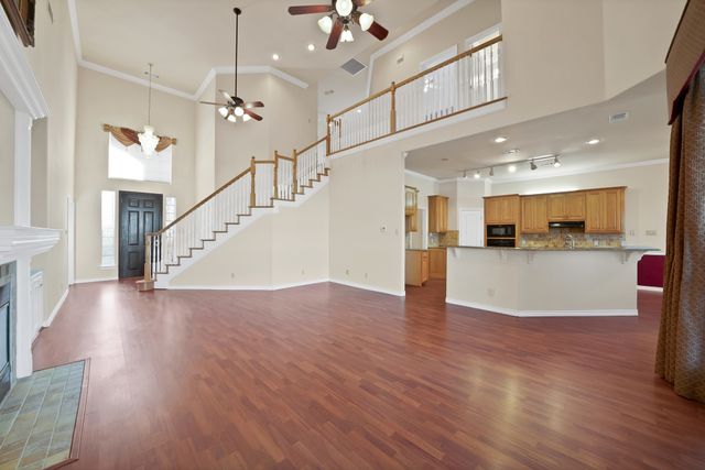 1001 Tennison Drive, Euless, TX 76039