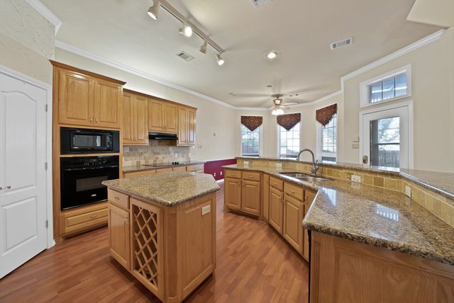 1001 Tennison Drive, Euless, TX 76039
