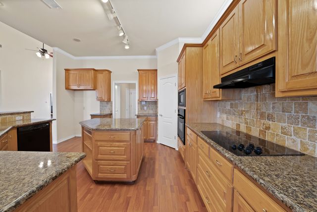 1001 Tennison Drive, Euless, TX 76039