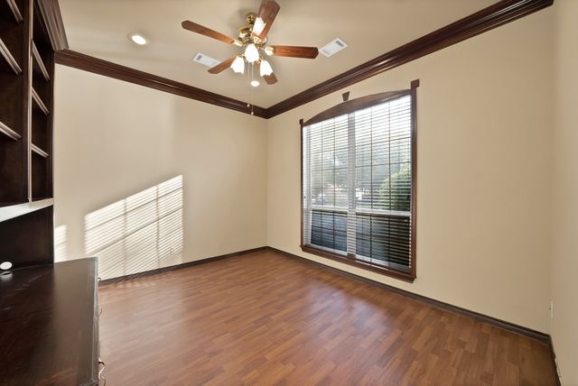 1001 Tennison Drive, Euless, TX 76039