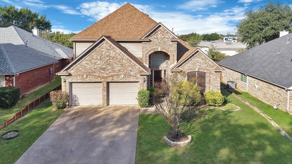 1001 Tennison Drive, Euless, TX 76039