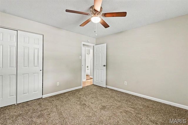 2322 Battlefield Drive, Florissant, MO 63031