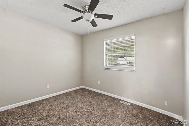 2322 Battlefield Drive, Florissant, MO 63031