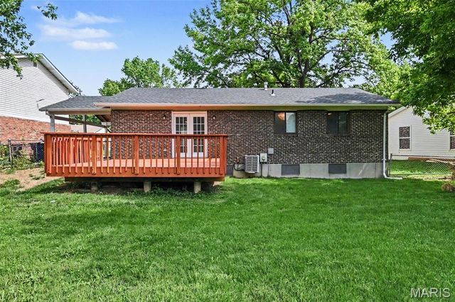 2322 Battlefield Drive, Florissant, MO 63031