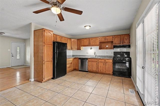 2322 Battlefield Drive, Florissant, MO 63031