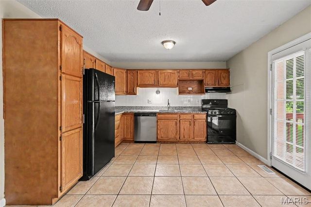 2322 Battlefield Drive, Florissant, MO 63031