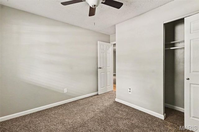 2322 Battlefield Drive, Florissant, MO 63031