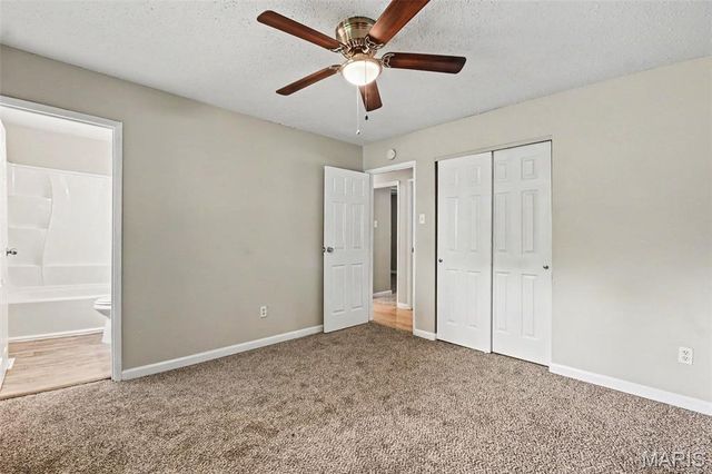 2322 Battlefield Drive, Florissant, MO 63031