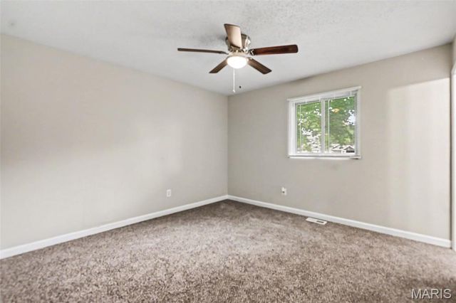 2322 Battlefield Drive, Florissant, MO 63031