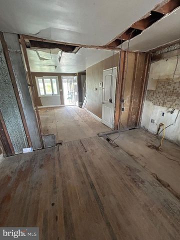 2565 CECIL AVE, Baltimore, MD 21218