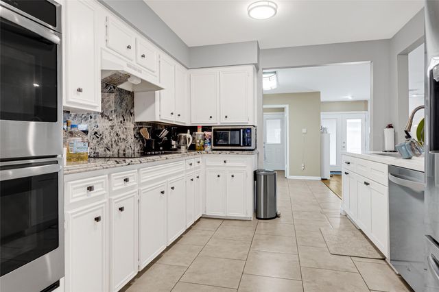 14724 Perthshire Road C, Houston, TX 77079