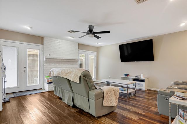 14724 Perthshire Road C, Houston, TX 77079