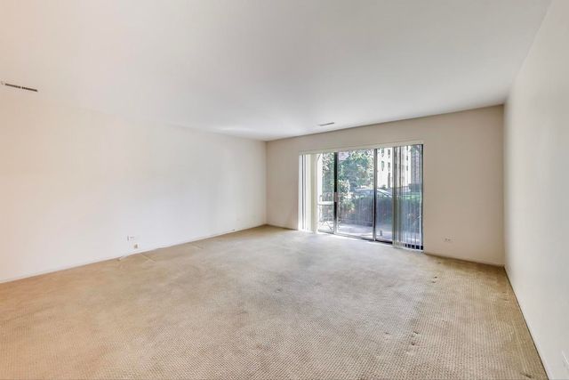 221 N KENILWORTH Avenue 105, Oak Park, IL 60302