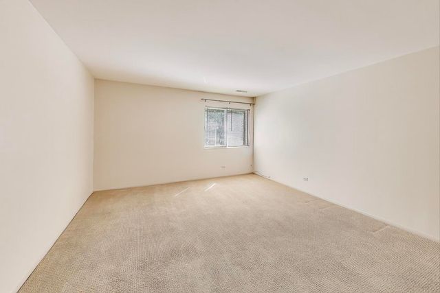 221 N KENILWORTH Avenue 105, Oak Park, IL 60302