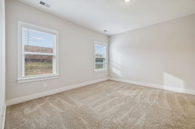 428 Triple Crown Cir, Gallatin, TN 37066