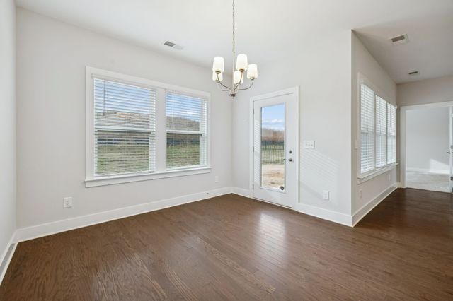 428 Triple Crown Cir, Gallatin, TN 37066