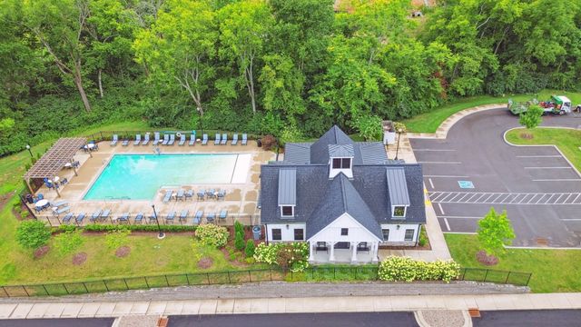 428 Triple Crown Cir, Gallatin, TN 37066