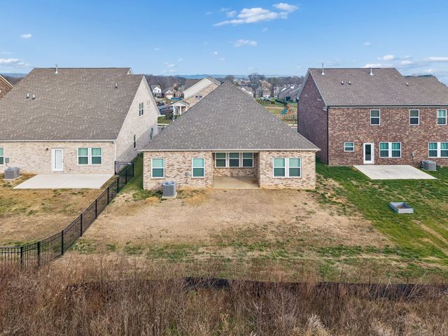 428 Triple Crown Cir, Gallatin, TN 37066