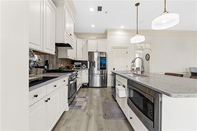 22 Buford Village Walk, Buford, GA 30518