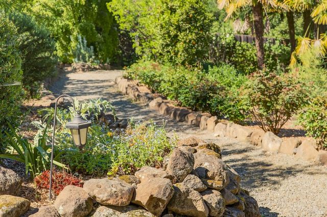 4460 Bennett Valley Rd, Santa Rosa, CA 95404