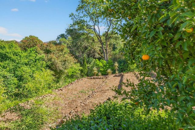 4460 Bennett Valley Rd, Santa Rosa, CA 95404