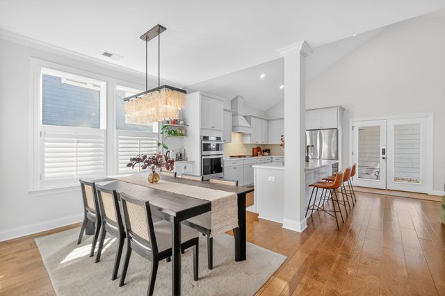 3213 Vinemont Dr, Thompsons Station, TN 37179