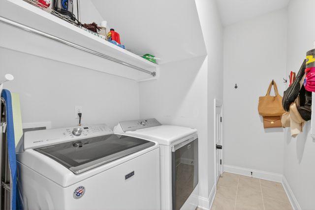 3213 Vinemont Dr, Thompsons Station, TN 37179