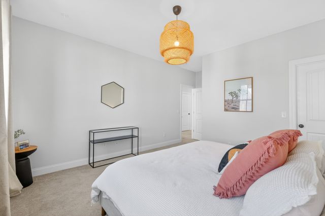 3213 Vinemont Dr, Thompsons Station, TN 37179