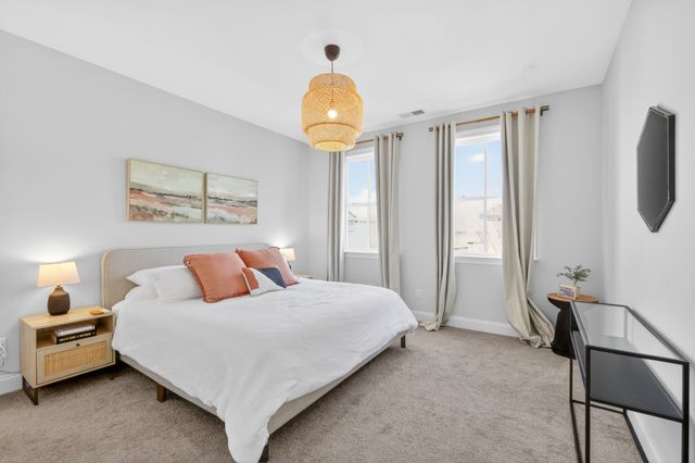 3213 Vinemont Dr, Thompsons Station, TN 37179