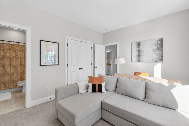 3213 Vinemont Dr, Thompsons Station, TN 37179