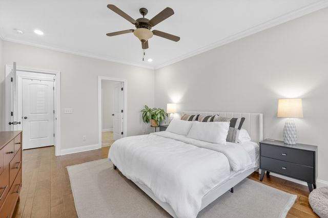 3213 Vinemont Dr, Thompsons Station, TN 37179