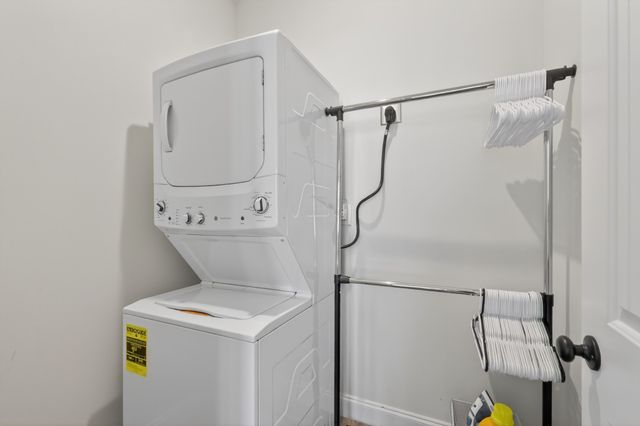 3213 Vinemont Dr, Thompsons Station, TN 37179