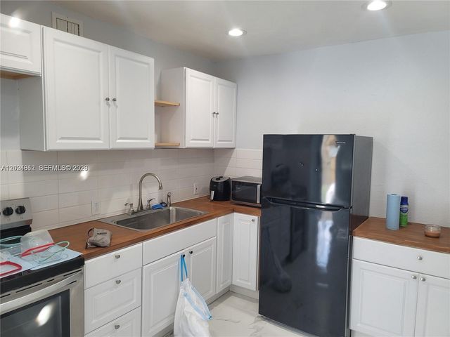 22300 SW 117th Avenue 4, Miami, FL 33170