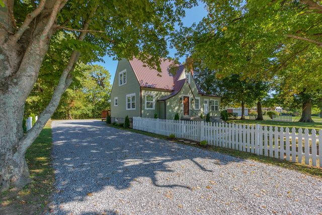 327 Main Street, Paint Lick, KY 40461