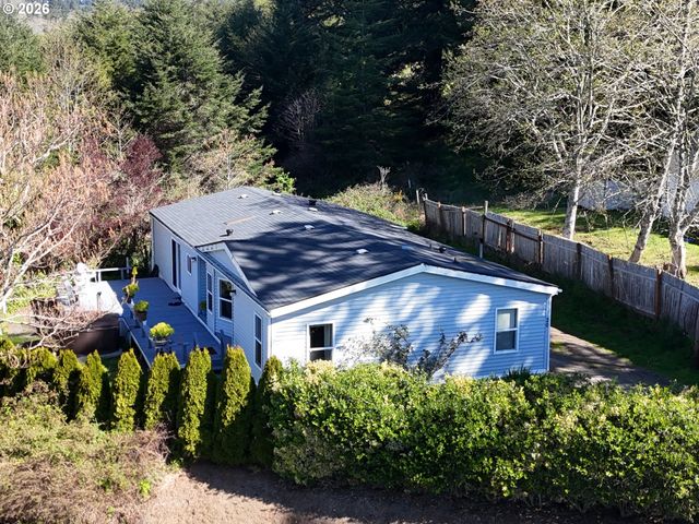 96465 COVERDELL Rd 20, Brookings, OR 97415