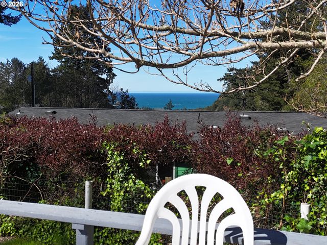96465 COVERDELL Rd 20, Brookings, OR 97415