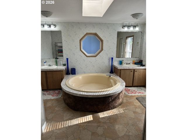 96465 COVERDELL Rd 20, Brookings, OR 97415