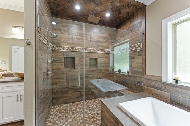 9025 Water Buck Lane, Conroe, TX 77303