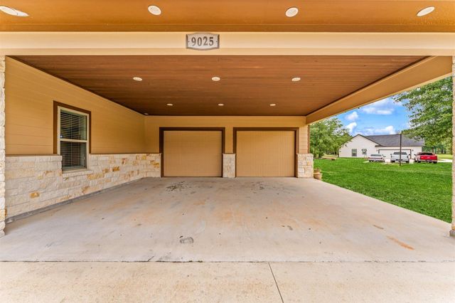 9025 Water Buck Lane, Conroe, TX 77303