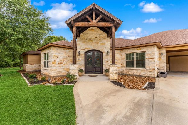 9025 Water Buck Lane, Conroe, TX 77303
