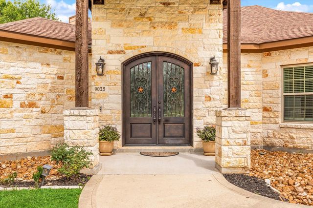 9025 Water Buck Lane, Conroe, TX 77303