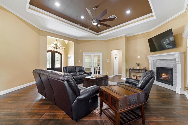 9025 Water Buck Lane, Conroe, TX 77303